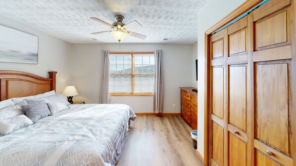 3 bedrooms, WiFi, bed sheets - Creekside #26 - Brigham Three Bedroom Townhome by RedAwning (Snowshoe)