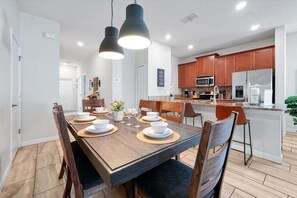 Dining - Storey Lake Villa | Private Splash Pool, Resort Amenities & Free WiFi (Kissimmee)