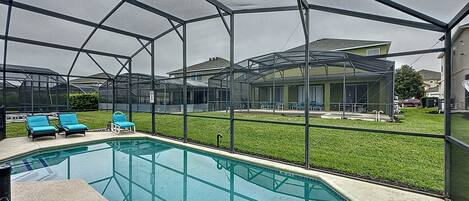 UppvÀrmd pool