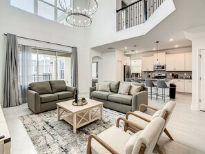 Smart TV - Last Minute Disney Getaway! Villa with Private Pool & Hot Tub. Book Now! #107623 (Orlando)