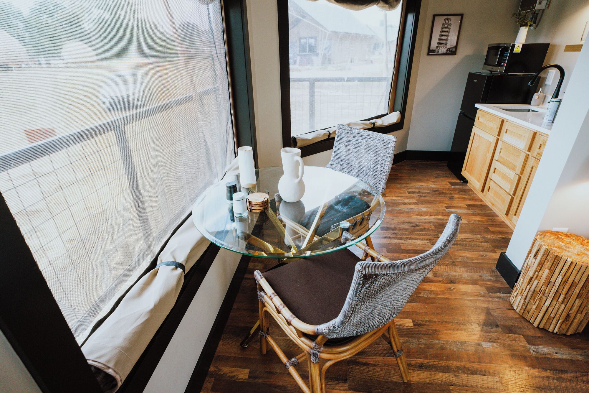 Exclusive Tent, Hot Tub, Lake View | Living area | 40-inch Smart TV with digital channels