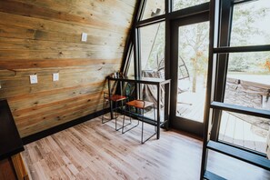 Living area - Starlight Haven Weiss Lake (Cedar Bluff)