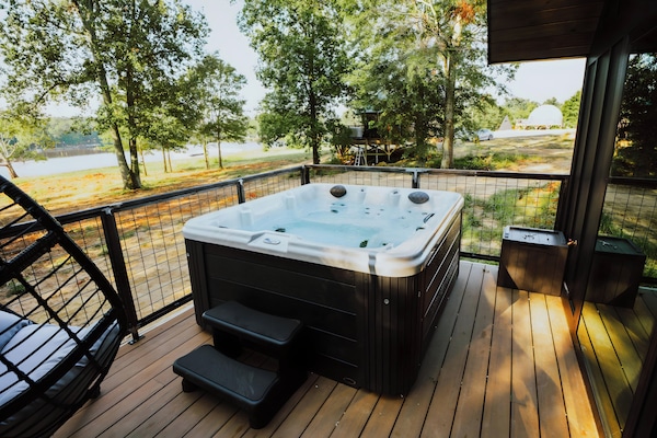 Cabin Deluxe, bếp nhỏ, cạnh hồ | Hiên
