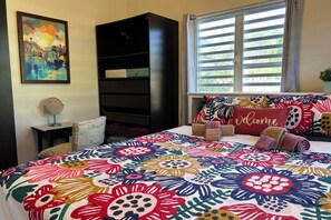 2 bedrooms, iron/ironing board, free WiFi, bed sheets - Coffee & Cream Cottage - Homely is What We Do! (Basseterre)