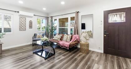 Prime location Close to Downtown LA 2 bed 1 bath Kingsize Bed Private Entry! 17
