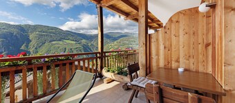 Apartment 'Obertrisaierhof 2' with Mountain View, Private Terrace and Wi-Fi