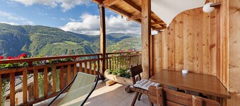 Apartment 'Obertrisaierhof 2' with Mountain View, Private Terrace and Wi-Fi