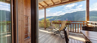 Ferienwohnung 'Obertrisaierhof' mit Bergblick, Gemeinschaftsgarten und WLAN