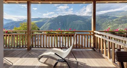 Appartement 'Obertrisaierhof' avec vue sur la montagne, jardin commun et Wi-Fi