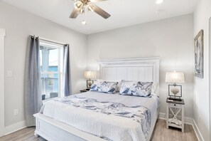 4 chambres, fer et planche à repasser, Wi-Fi gratuit, draps fournis
