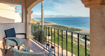 Villa 'Almela's' with Spectacular Sea View, Wi-Fi and Air Conditioning
