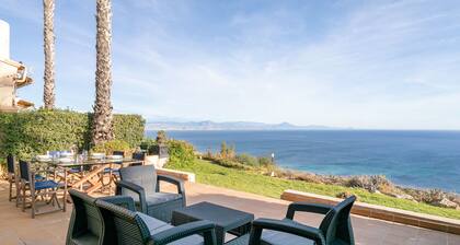 Villa 'Almela's' mit spektakulärem Meerblick, WLAN und Klimaanlage
