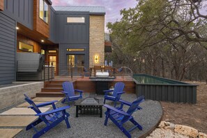 House (4 Bedrooms) | Interior - Pool, Hot Tub, Game Room, Fire Pit Luxe & Private 4bdr Maverick by Avantstay (Driftwood)