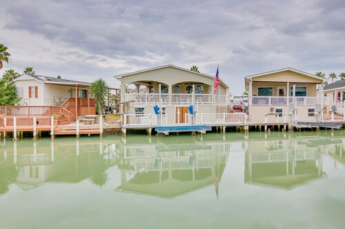 Canalfront Port Isabel Cottage: 5 Mi to Beach!