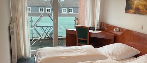 Basic Double or Twin Room | Desk, free WiFi