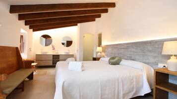 6 Schlafzimmer, Bügeleisen/Bügelbrett, kostenloses WLAN, Bettwäsche