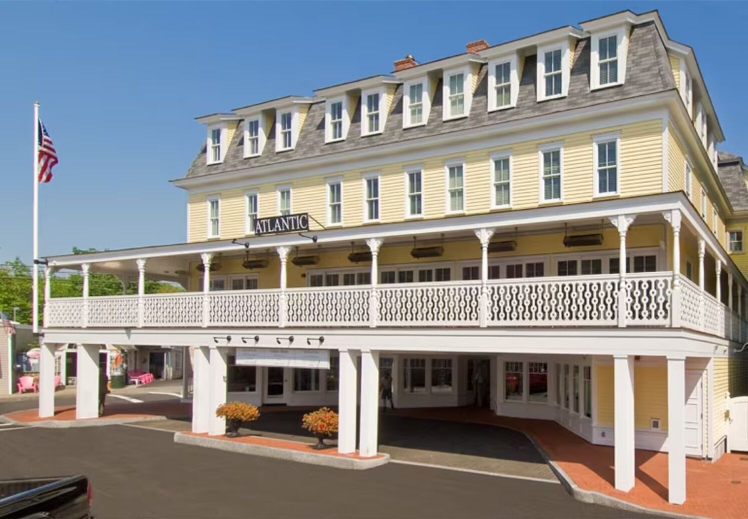 🏖️BEACH STREET RETREAT~ OCEAN VIEW 2BR- 2BA condo in ❤️ of Short Sands Village!