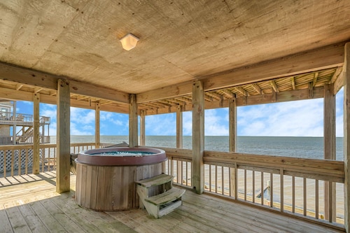 Soundfront Dog Friendly w/ Hot Tub, Private Windsurfing Access, Cmty Ramp & Pool