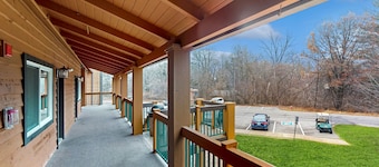 Golf-adjacent condo with balcony, arcade, & playground