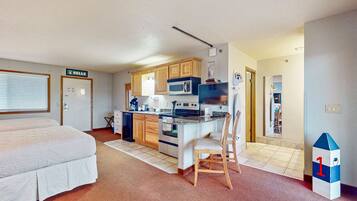 Fer et planche à repasser, accès Internet, draps fournis