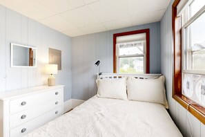 2 bedrooms, Internet, bed sheets