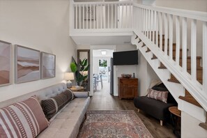 Una Smart TV, libros