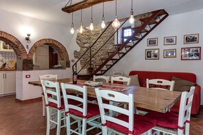 Dining - Holiday Home 'Il Ricavo' with Mountain View, Private Garden and Wi-Fi (Pistoia)