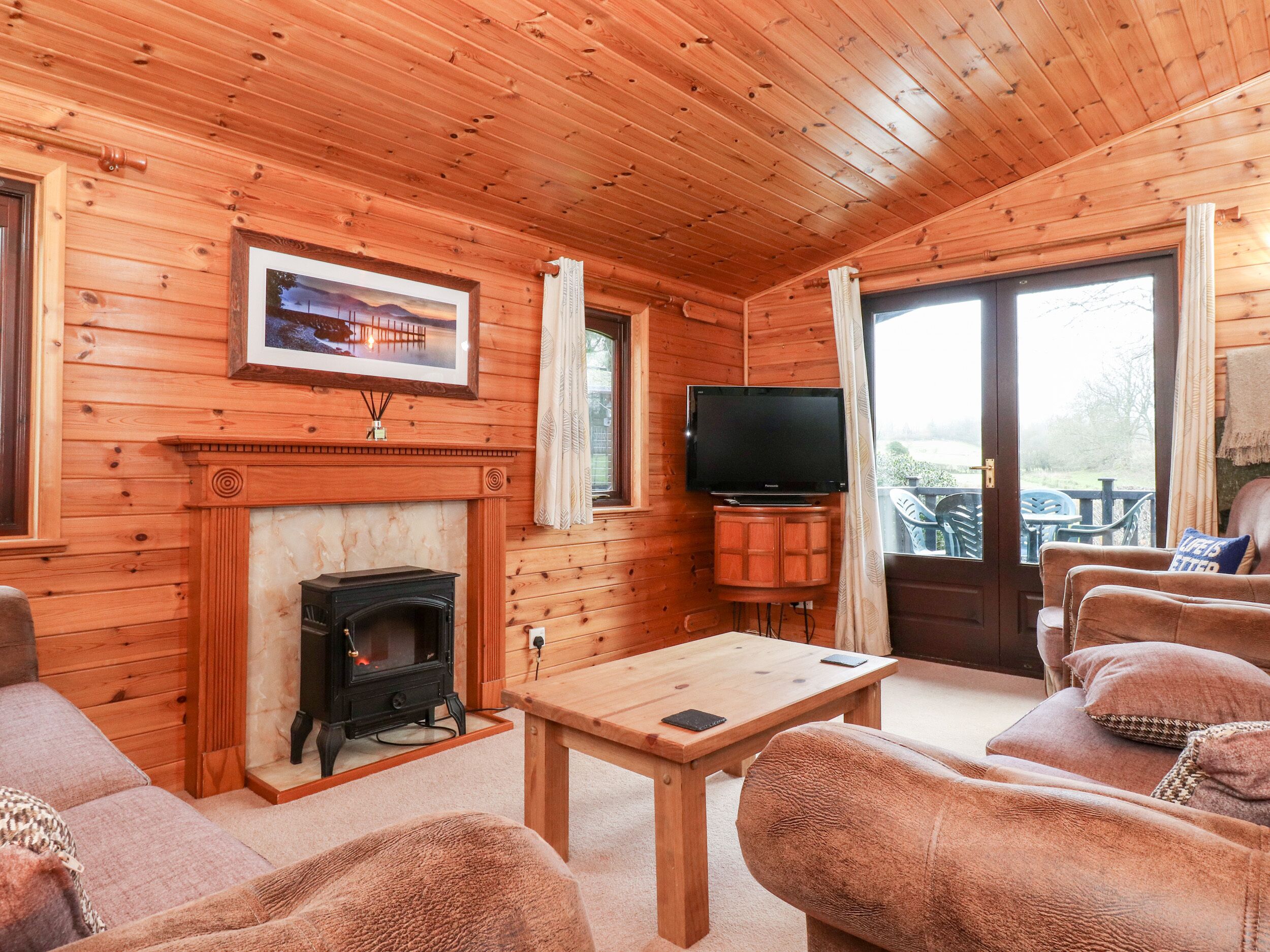 Latrigg Lodge, Family Friendly, Character Holiday Cottage In Keswick - Portinscale