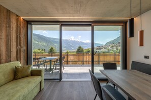 Interior - Apartment 'Köfele Lodge Agnes' with Mountain View, Shared Pool and Wi-Fi (Partschins)