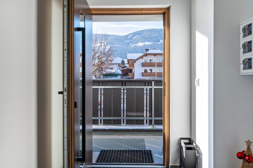 Apartment 'Mountain Meadows Apt 3' with Mountain View and Wi-Fi