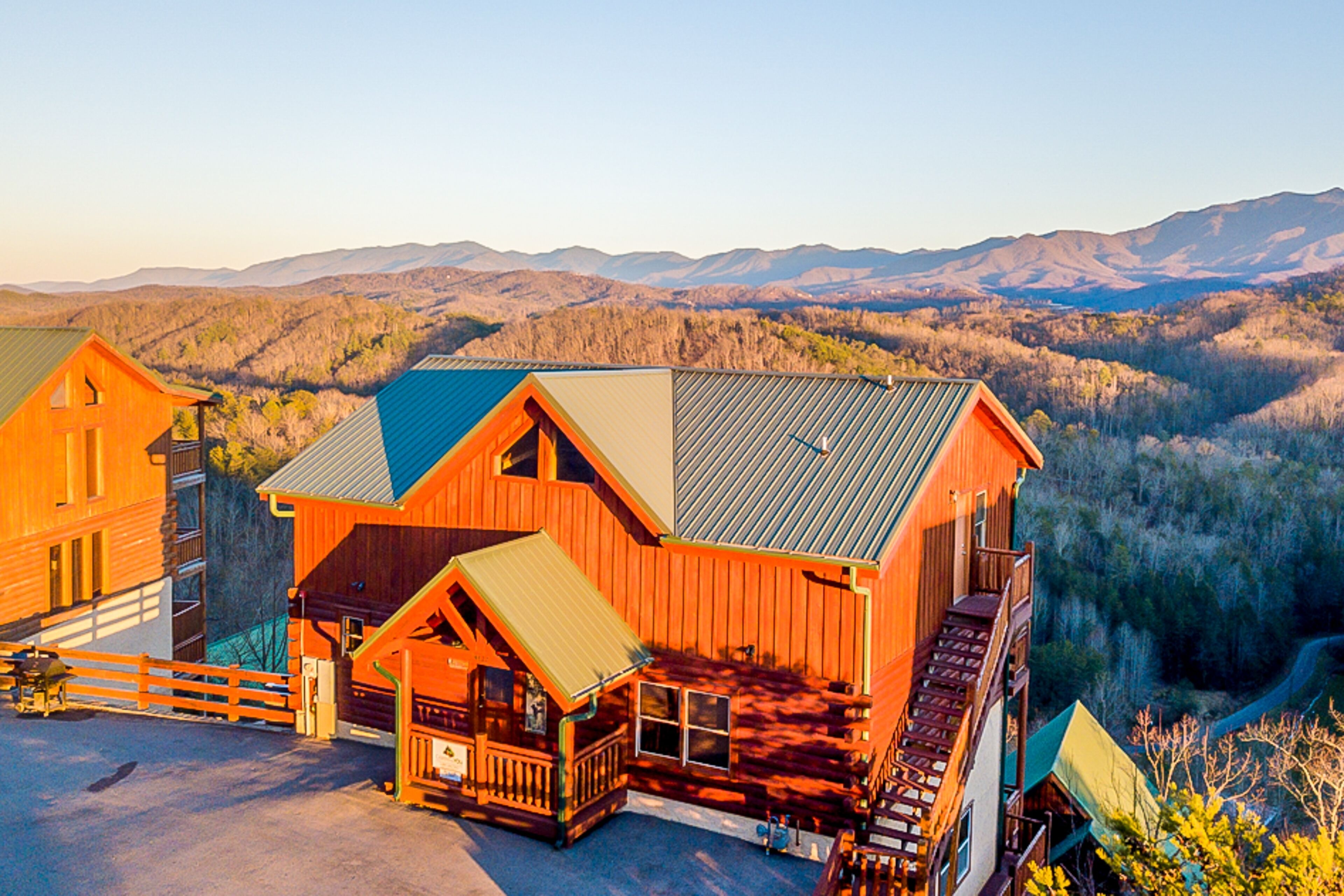Stunningly situated home with private hot tub, indoor pool & gorgeous view