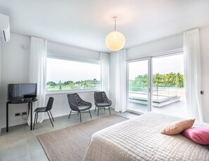 5 dormitorios, tabla de planchar con plancha, wifi gratis y ropa de cama