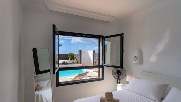 3 bedrooms, iron/ironing board, free WiFi, bed sheets - Vacation Villa 'Sara' with Private Pool, Wi-Fi and Air Conditioning (Playa Blanca)