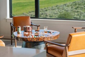 Dining - Basecamp Stays: Lux Retreat, Epic Views, & Hot Tub (Tetonia)
