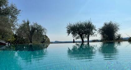 Villa 'Hanna' avec vue sur le lac, piscine privée et Wi-Fi