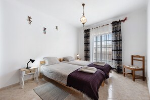 3 camere, ferro/asse da stiro, Wi-Fi gratuito, lenzuola