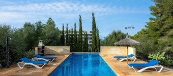 Modern holiday home with pool - Casa Miquel-Betlem