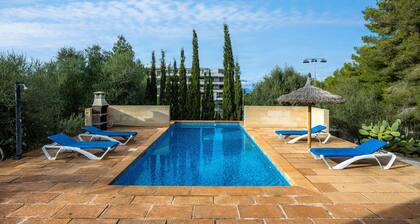 Modern holiday home with pool - Casa Miquel-Betlem