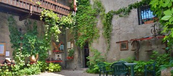 Ferienwohnung 'Cascina Des Religieuses - Cheminée' mit Bergblick