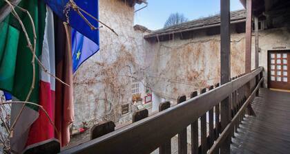Apartment 'Cascina Des Religieuses - Tilleul' with Mountain View, Private Terrace and Wi-Fi