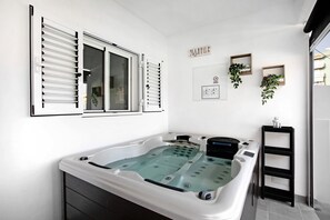 Interior - Vacation Home 'El Ramonal Vacacional' with Sea View, Private Terrace and Wi-Fi (Candelaria)