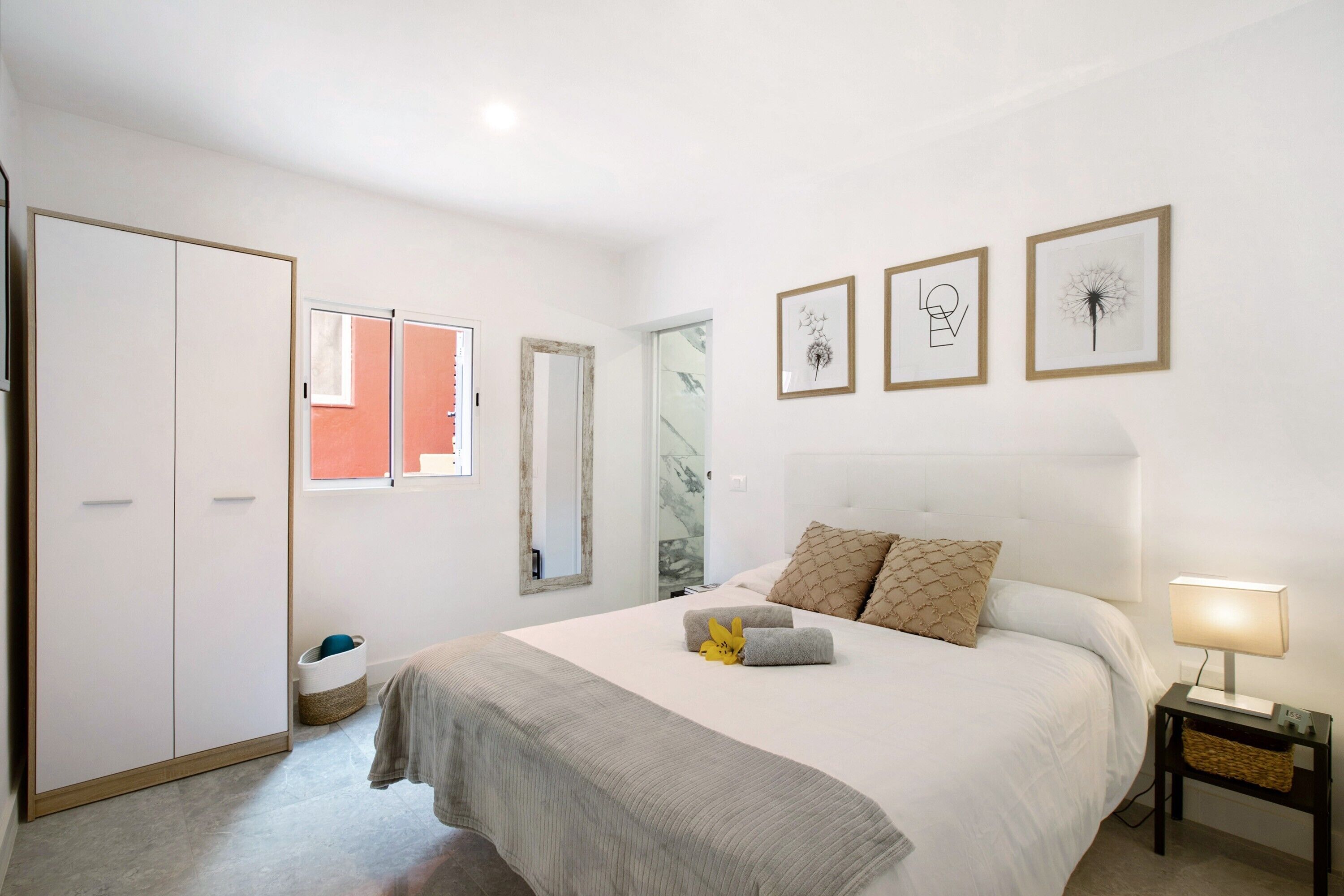 3 bedrooms, iron/ironing board, free WiFi, bed sheets