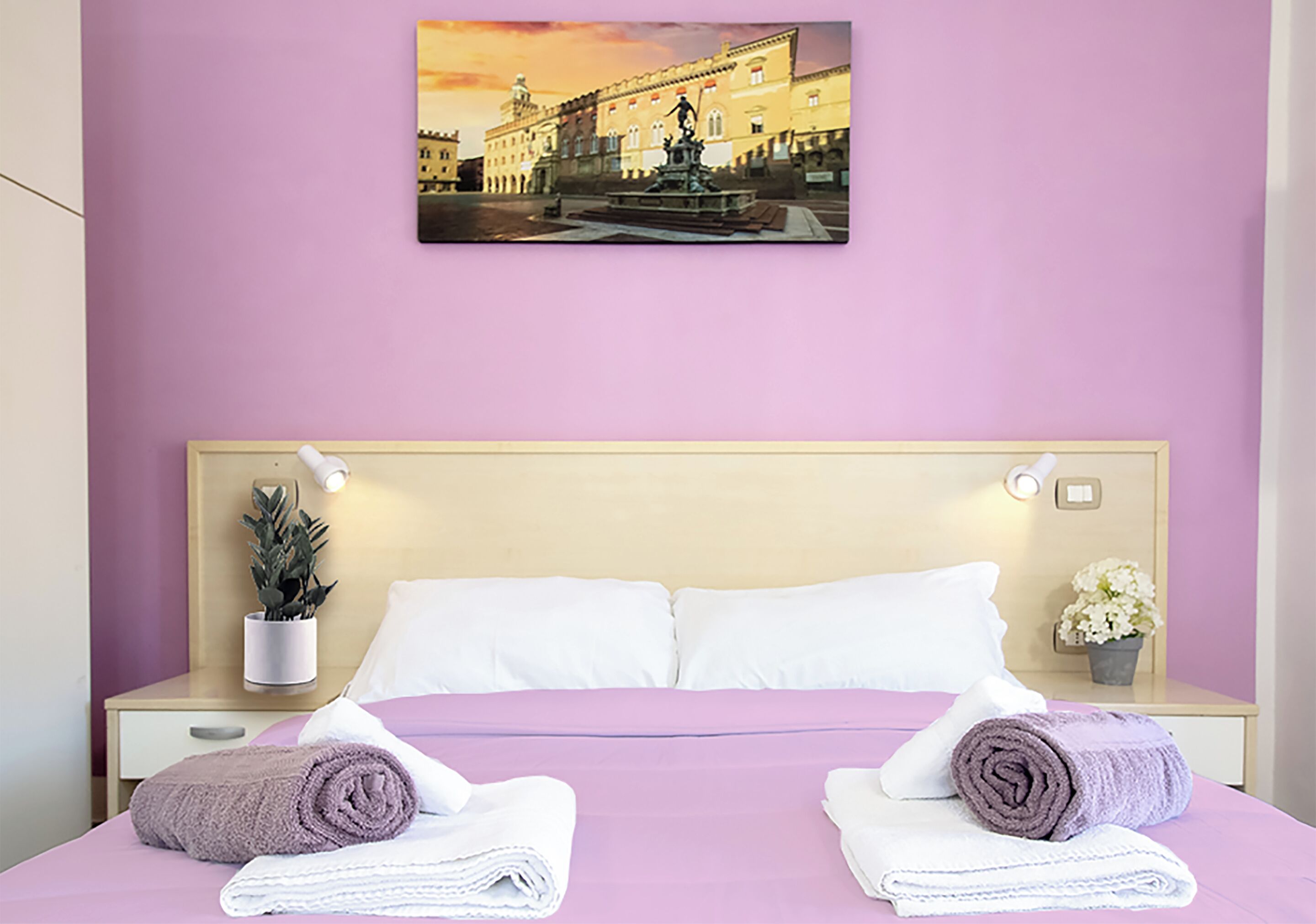 经典双人房, 1 间卧室, 独立浴室, 一层 | 防过敏的被褥、羽绒被、办公桌、笔记本电脑工作区