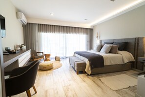 Kahden hengen standard-huone | Ylelliset vuodevaatteet, untuvapeitot, memory foam -patjalliset sängyt