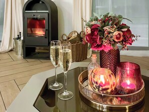 Interior - 3 bedroom accommodation in Biddulph, near Stoke-on-Trent (Biddulph, near Stoke-on-Trent)