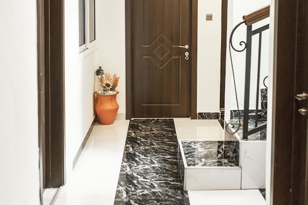 Minibar, individually decorated, individually furnished, desk