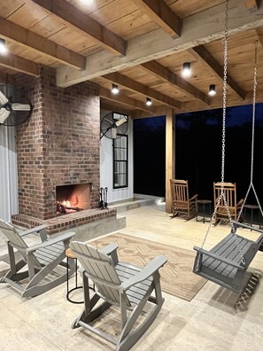 Terrace/patio - Secluded cottage nestled in the Homochitto National Forest. Fireplace & pond. (Crosby)