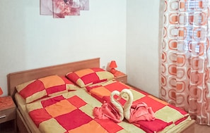 2 bedrooms, free WiFi, bed sheets