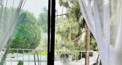 West Hollywood, Hollywood Hills, Sunset Strip House with Beautiful Views