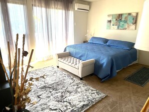 2 bedrooms, desk, iron/ironing board, WiFi - West Hollywood, Hollywood Hills, Sunset Strip House with Beautiful Views (Beverly Hills)